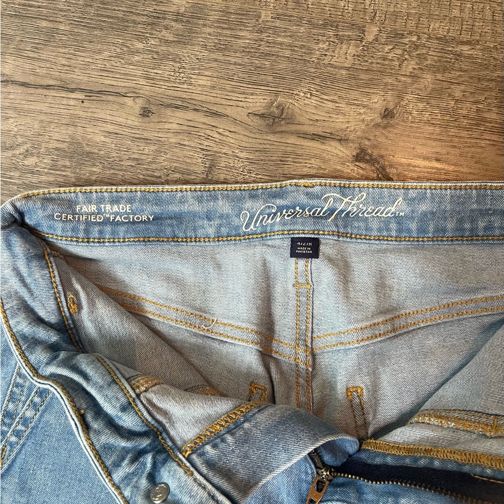 Universal Thread High Rise Light Denim Jeans - Picture 2 of 12